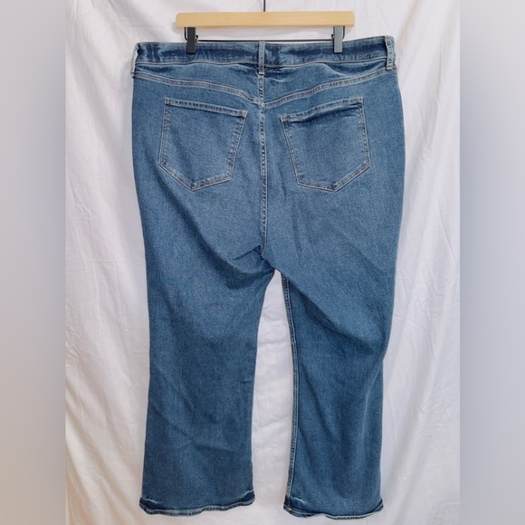 Women's Old Navy Dark Wash Denim Higher High Rise Cropped Flare Jean size 20 - Picture 6 of 6